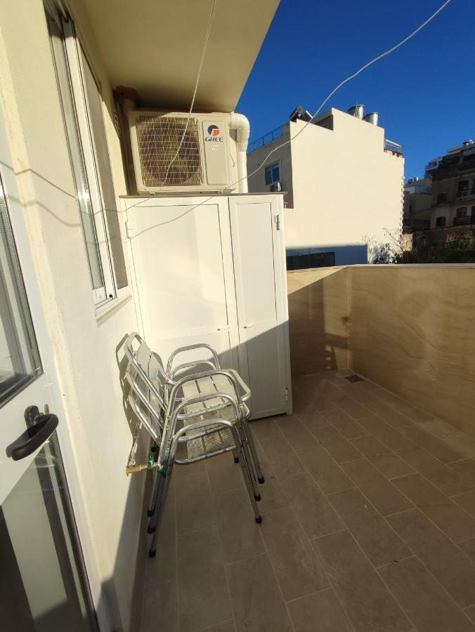 One Bed Room Apartment With Terrace Marsaskala Exterior photo